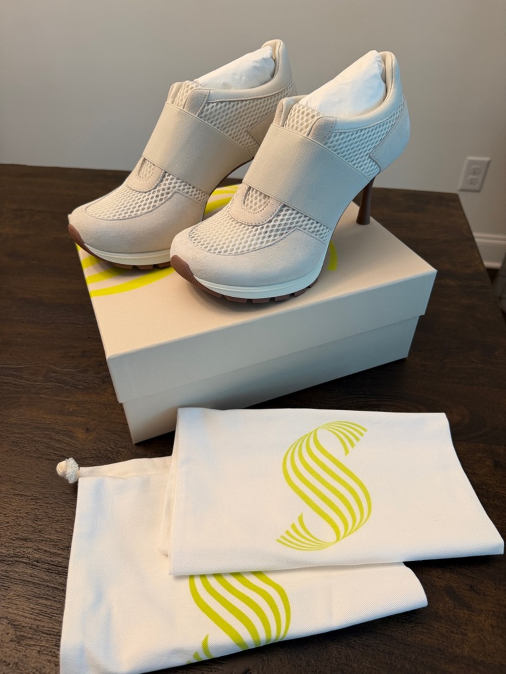 NEW Sneex The Icon Sneaker Heels - Bone White, Size 8